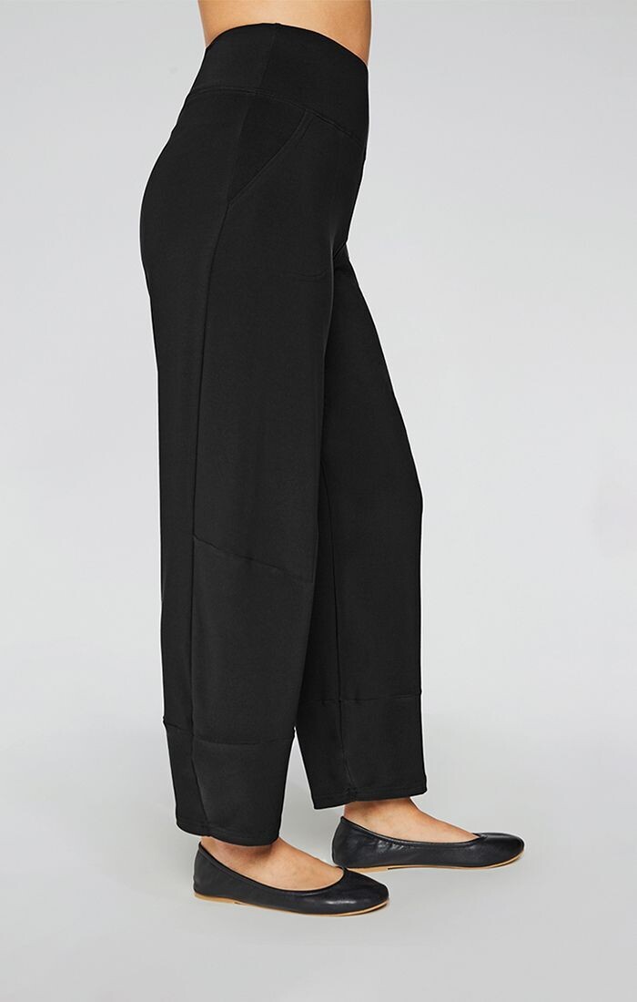 Sympli- Pant Angle Seam Lantern