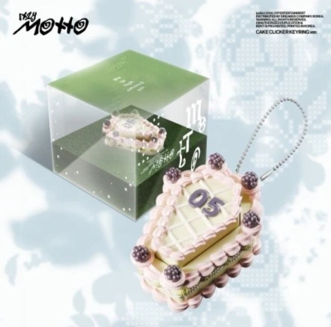 ITZY-[Motto] Cake Clicker Keyring + FANS Photocard