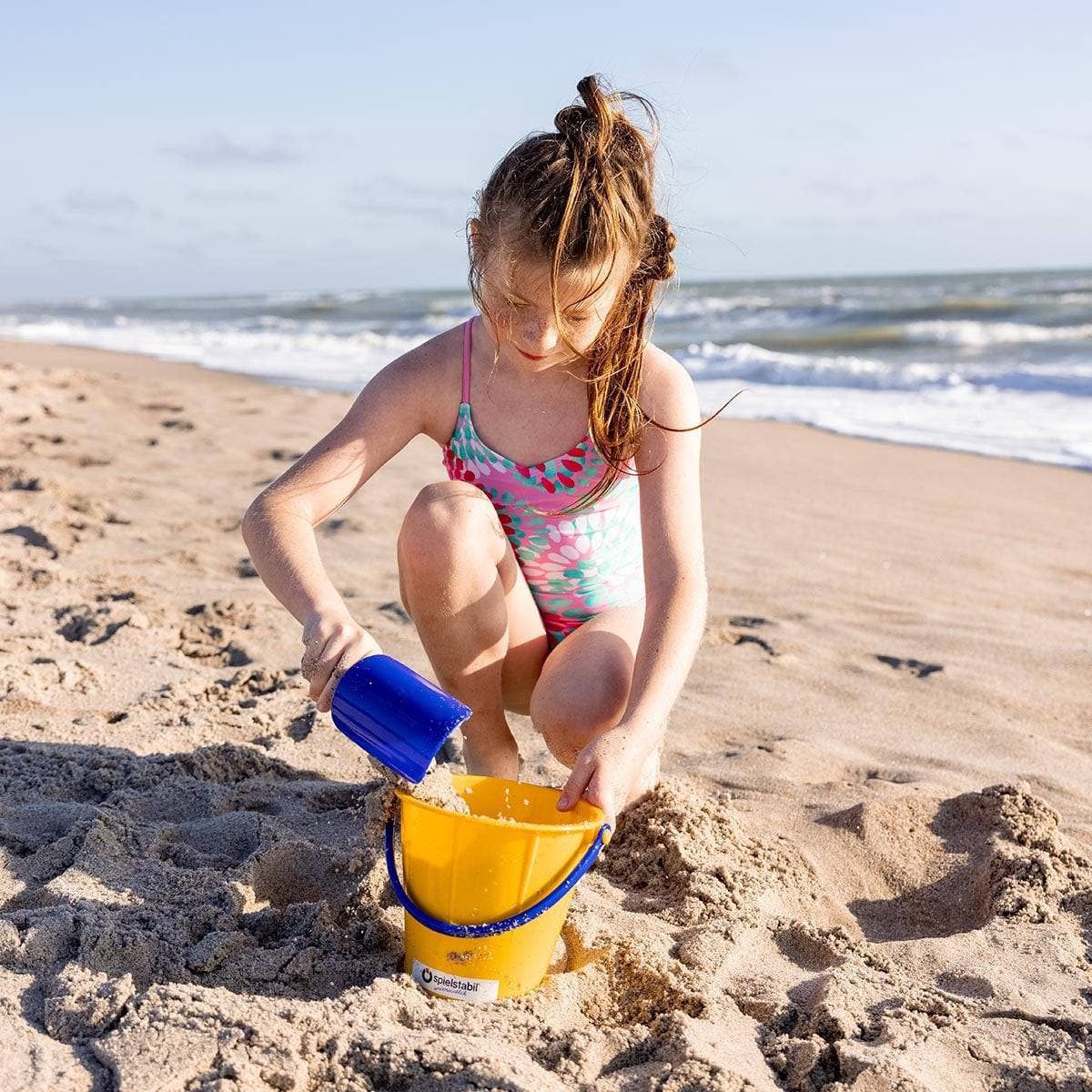 Large Scoop for Sand &amp; Snow (assorted colors)