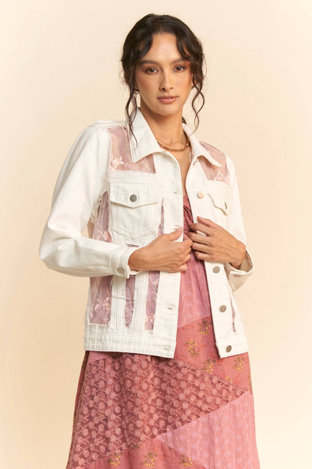 FLORAL EMBROIDERED PANNEL DETAIL DENIM JACKET