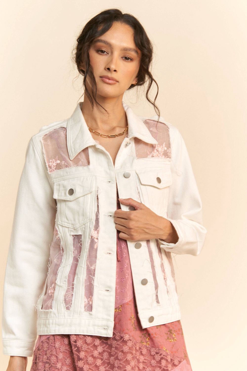 FLORAL EMBROIDERED PANNEL DETAIL DENIM JACKET