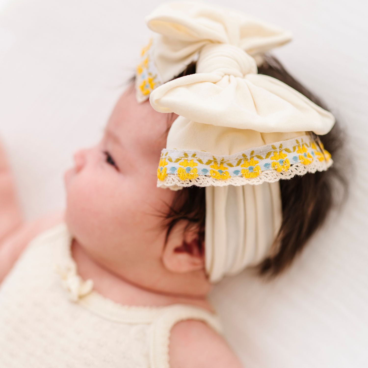NOVELTY FAB®: Ivory Yellow Floral