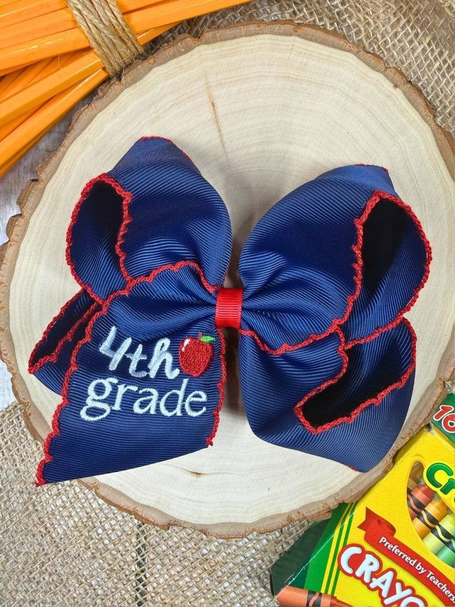 School Grade Embroidered Apple Moonstitch Bow, Grade: 4th Grade