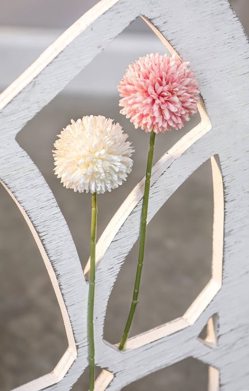 Pompom Stem, White