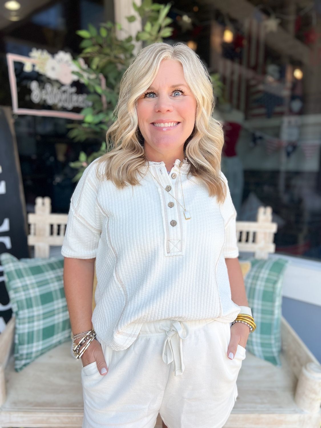 TEXTURED KNIT SHORT SLEEVE HENLEY KNIT TOP