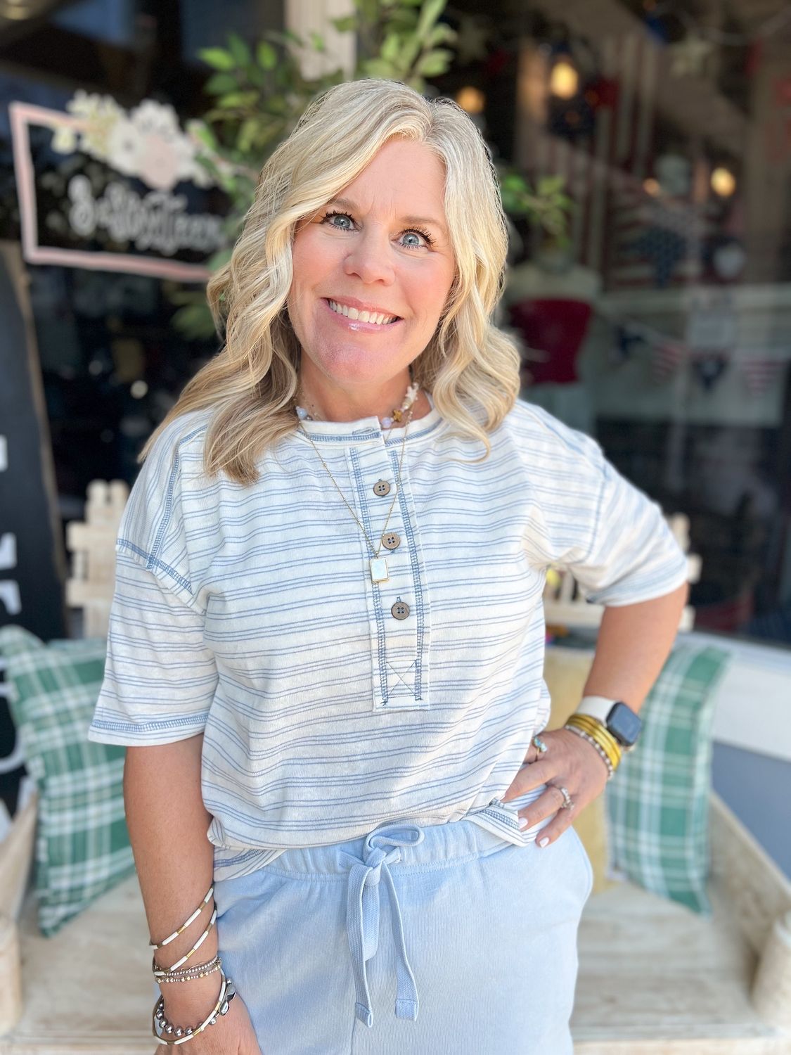 STRIPE EXPOSED SEAM HENLEY BOXY KNIT TOP