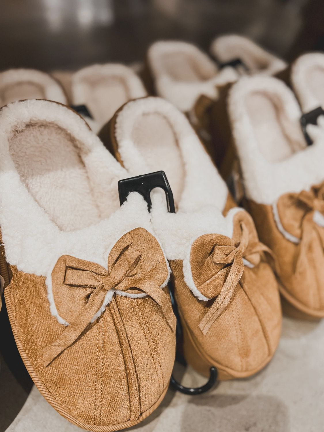 Bow Fuzzy Slipper