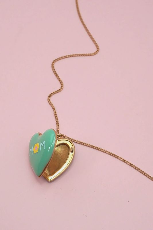 18K STAINLESS STEEL TARNISH FREE MOM LOCKET NECKLACE