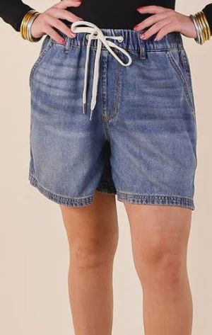 HW Baggy Featherweight Short