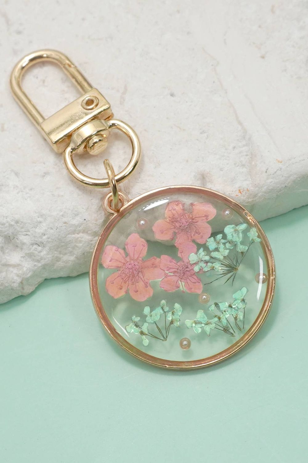 BAG CHARM-PRESSED DRIED FLOWER HEART ROUND | 40KC163, Color: ROUND PINK