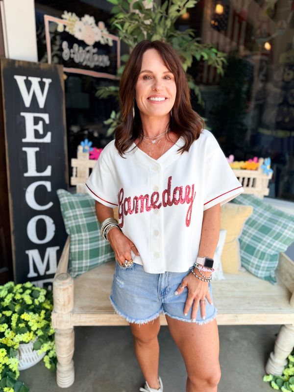 "GAME DAY" GRAPHIC SHORT SLEEVE TOP