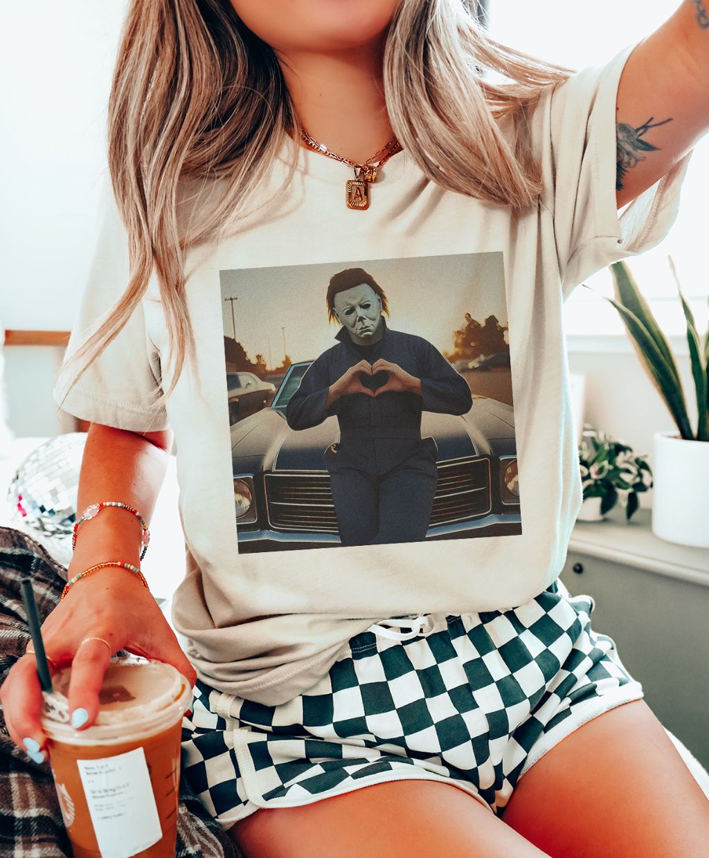 Michael Meyers Halloween Heart Hands -Tee