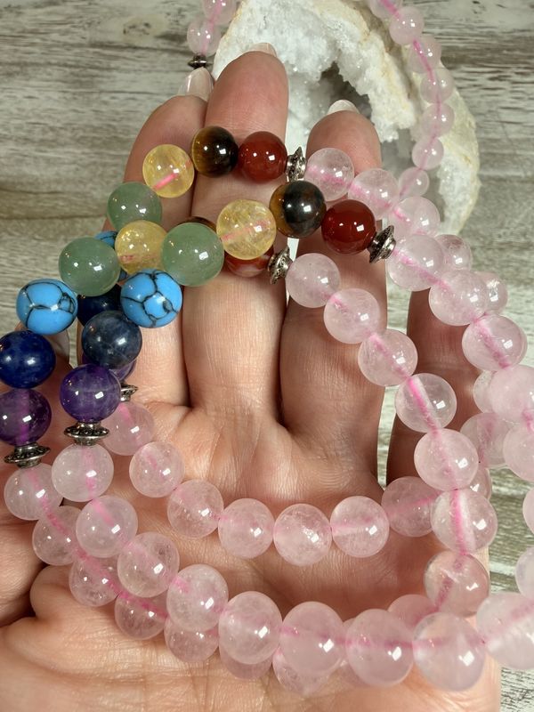 8mm Rose Quartz &amp; 7 Chakra Balancing Bracelet