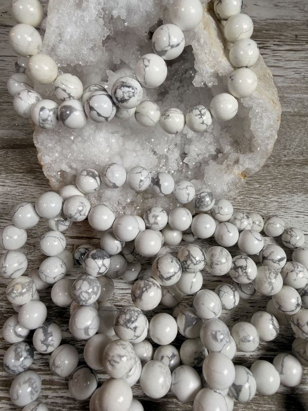 8mm Natural Howlite Bracelet