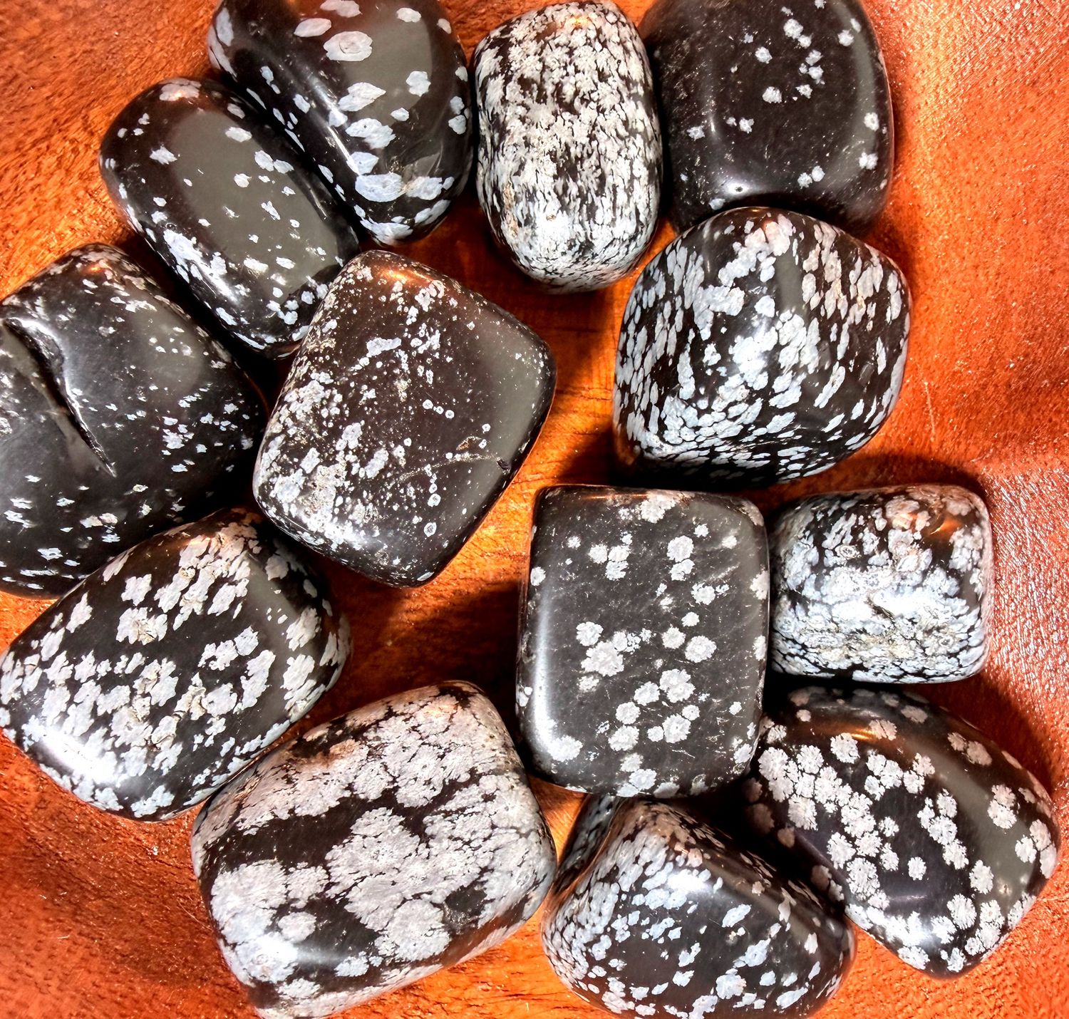 Tumbled Snowflake Obsidian Stone – Balance &amp; Protection