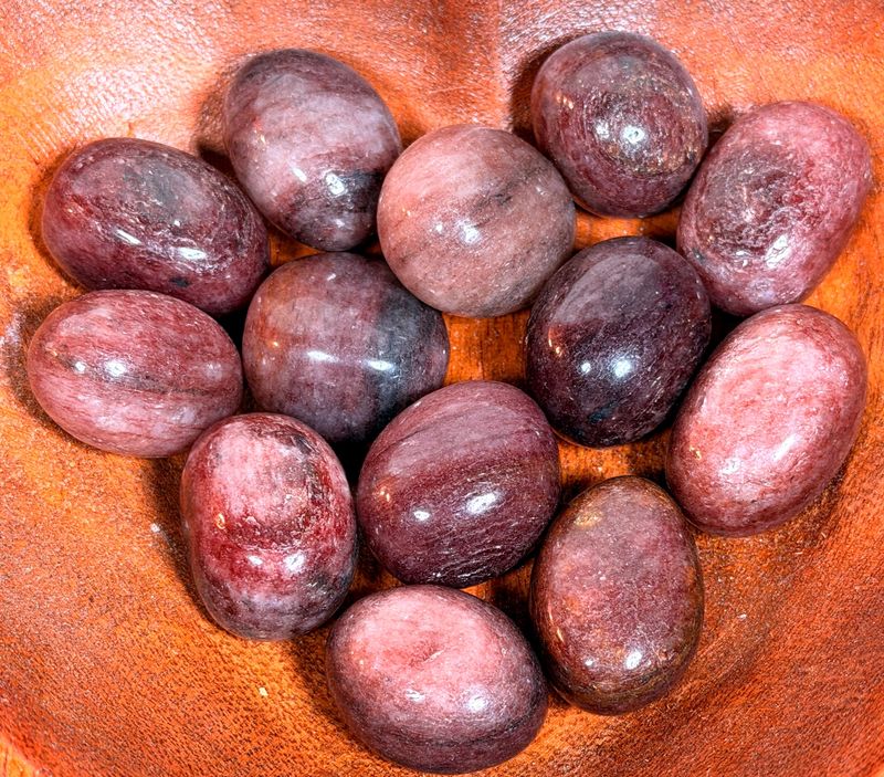 Natural Strawberry Quartz Tumbled Stone - Self-Love &amp; Joy Crystal