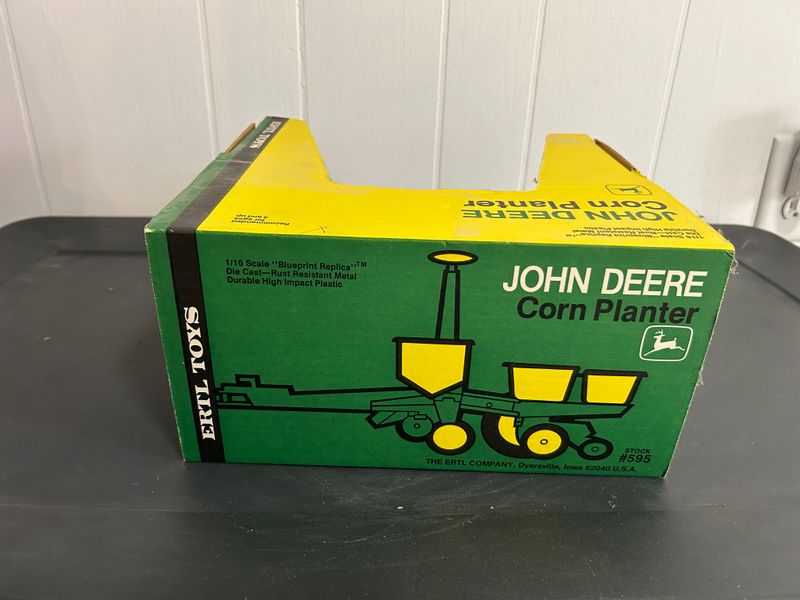 John Deere 4000 Corn Planter