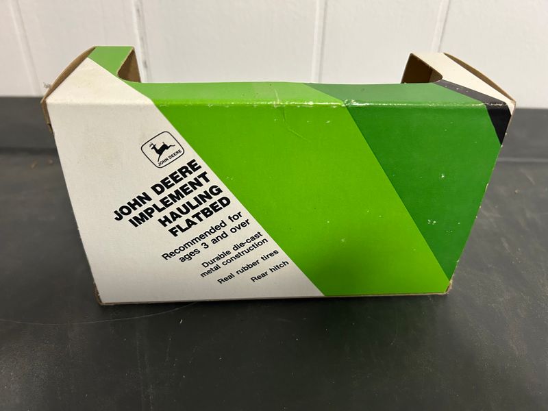 John Deere Implement Hauler Flatbet