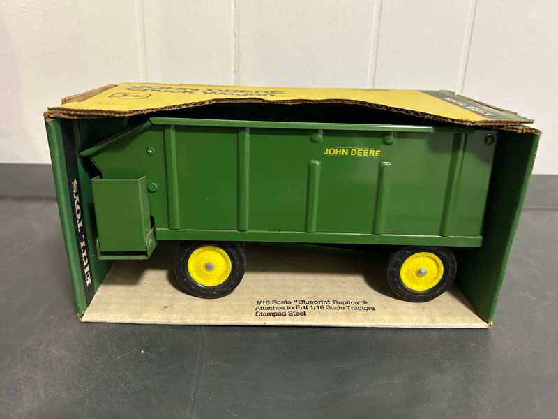 John Deere Chuck Wagon