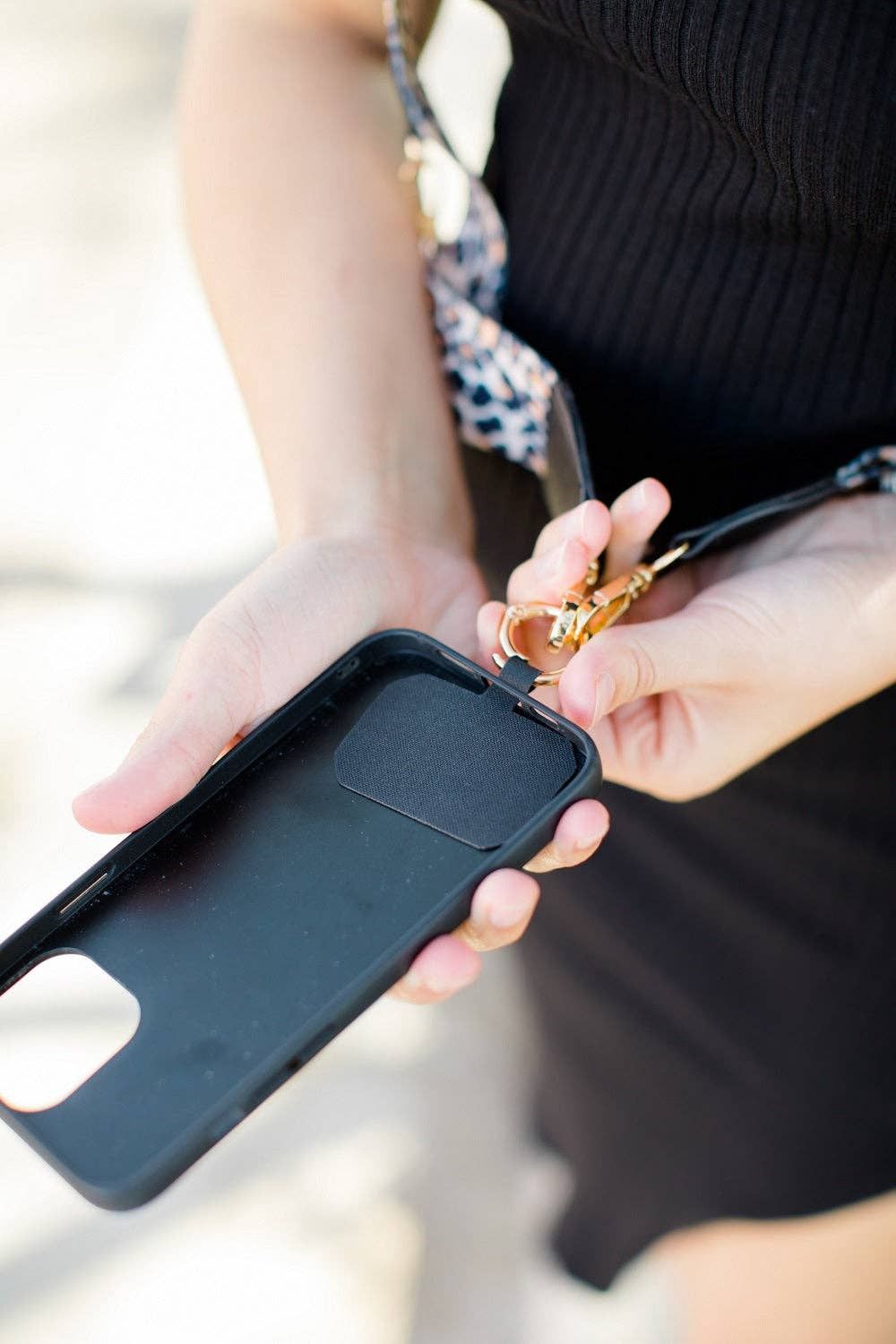 Clip &amp; Go Chain w/Zippered Pouch