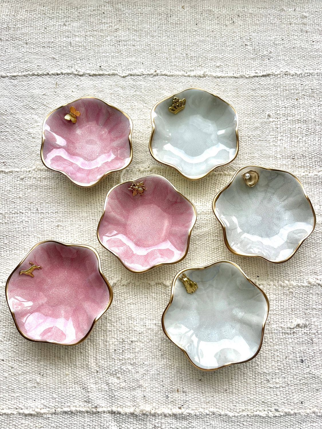 Lotus Flower Ceramic Dish, Color: Pink, Style: Butterfly