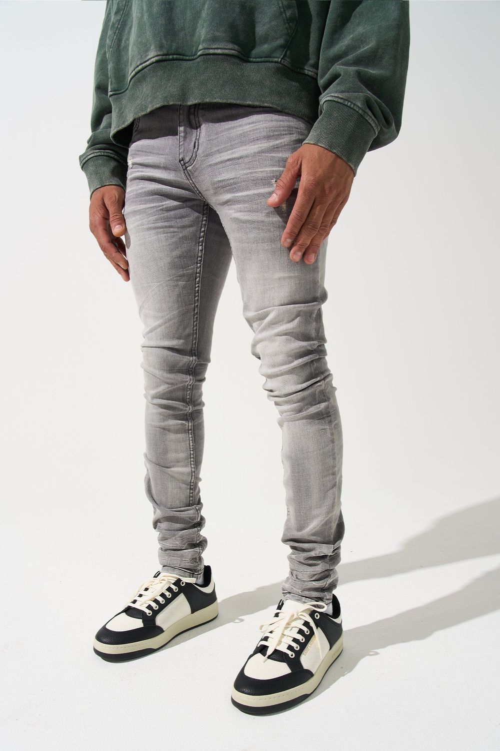 TITAN Jeans (TTN)