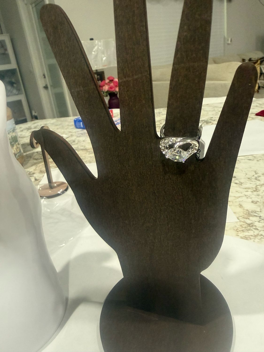 Fashion Silver Ring With Glittering Stone. Size 7. $10.00