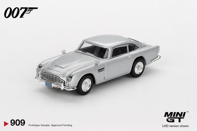 Mini GT Aston Martin DB5 “Casino Royale”​ James Bond 007