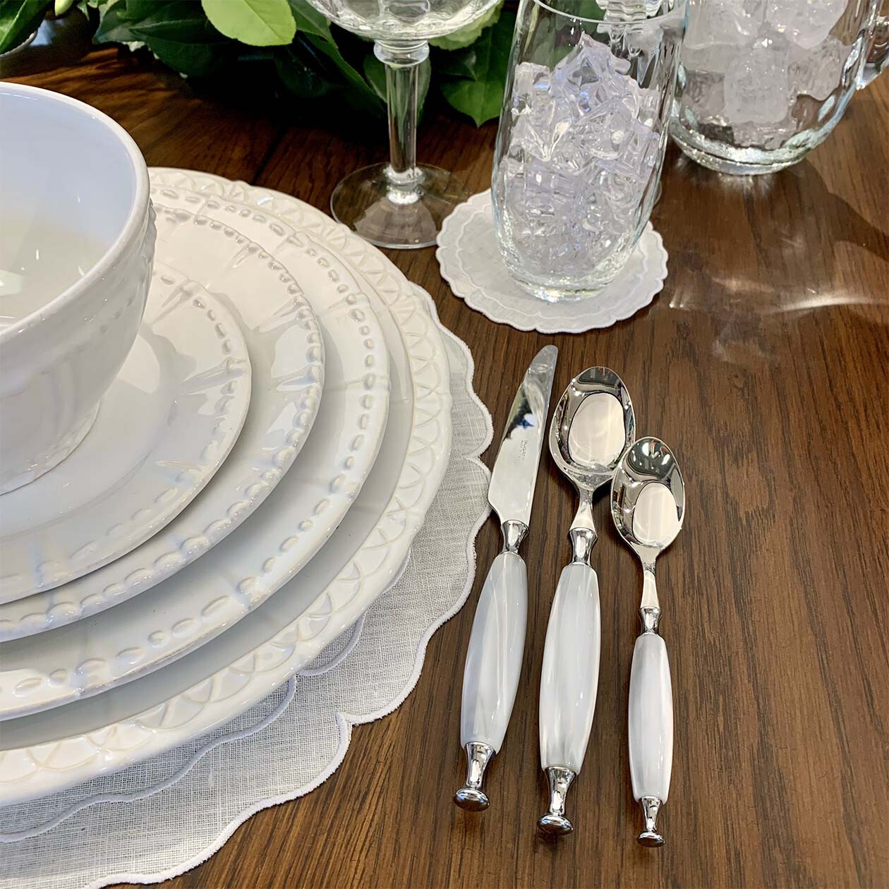 Country 5 Piece Place Setting white