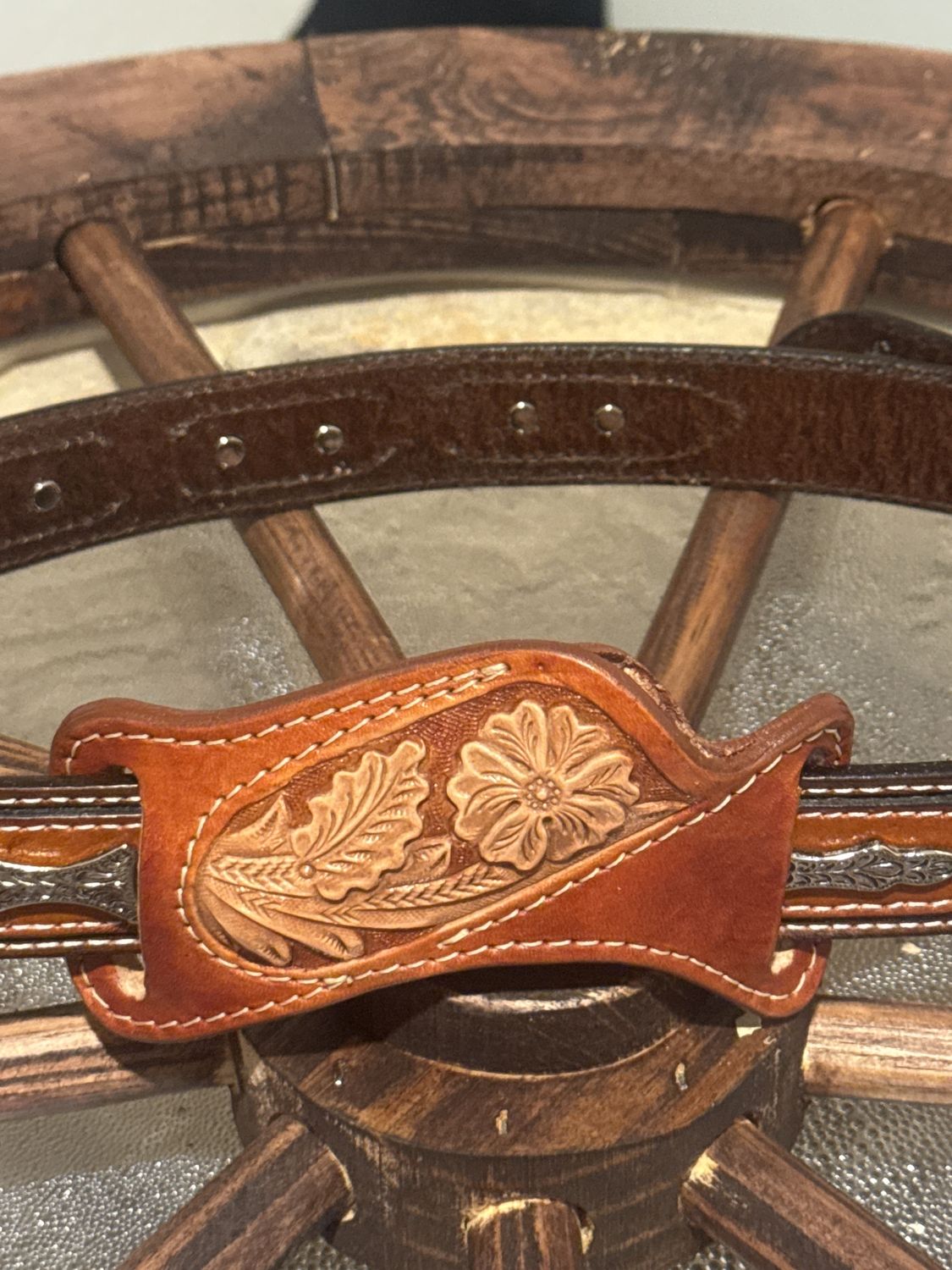 TOOLED LEATHER TRAPPER SHEATH