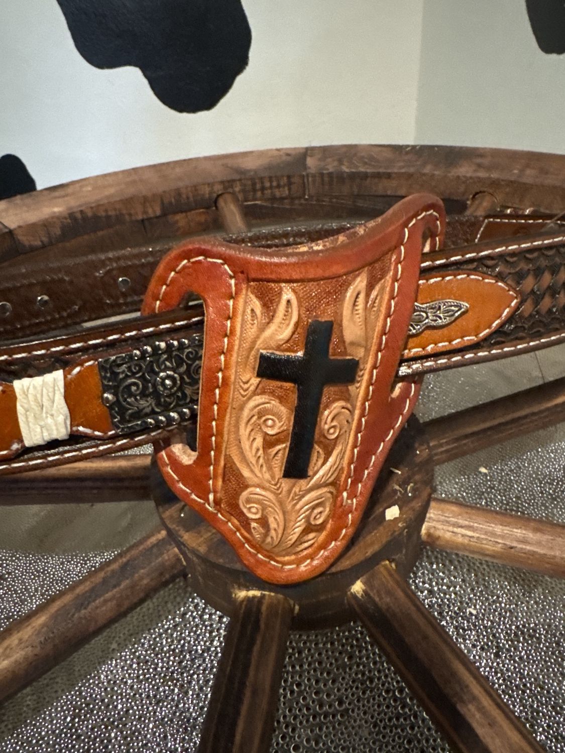 CROSS TOOLED LEATHER TRAPPER SHEATH