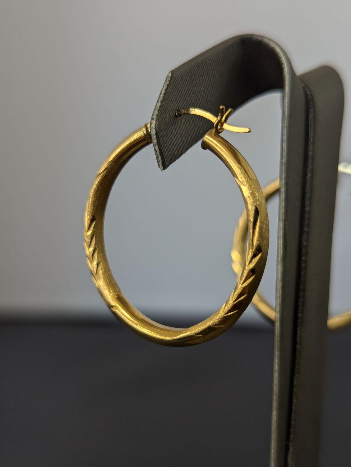 14K YG Hoop Earrings (2.8g)
