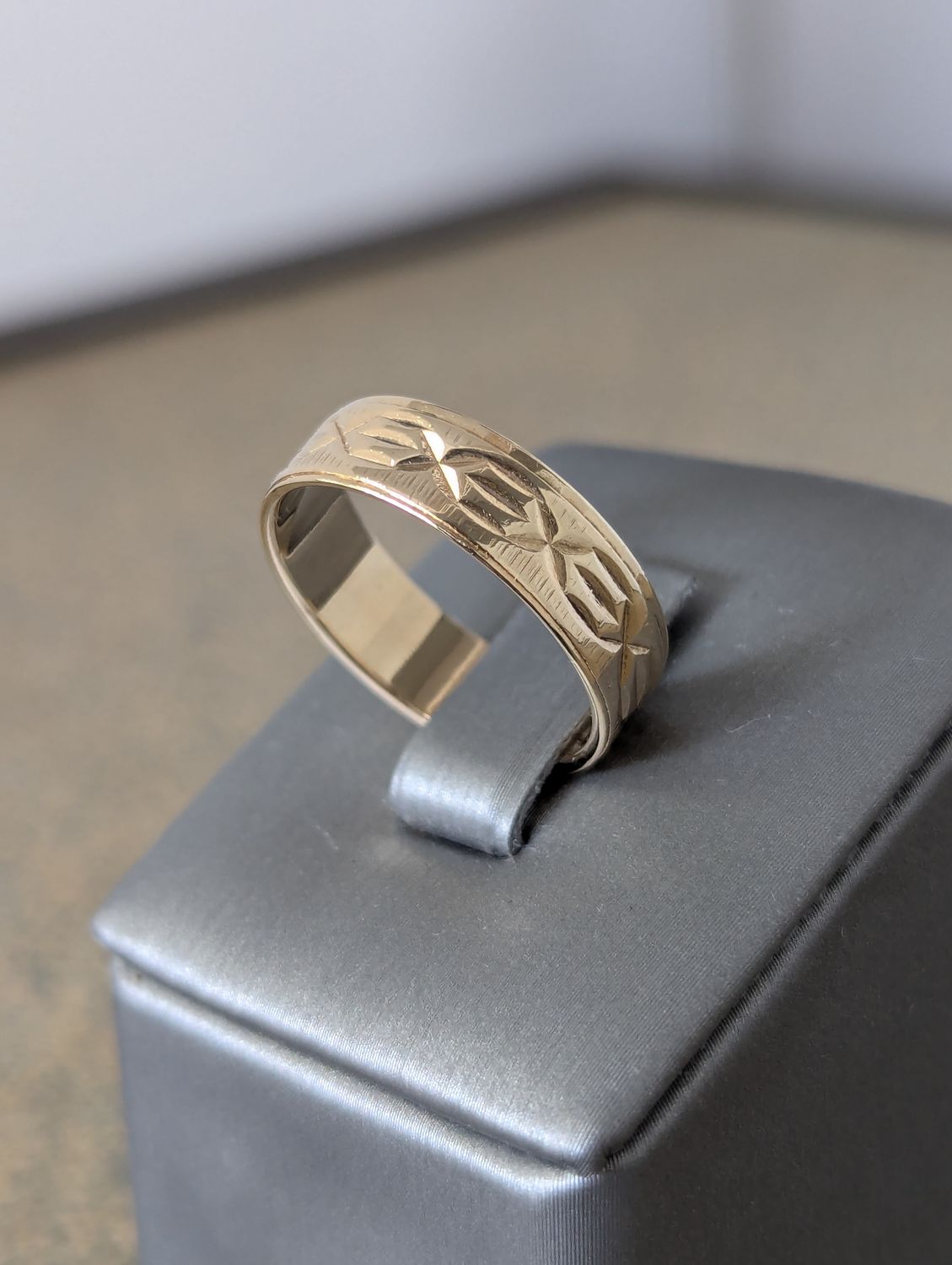 14K Wedding Band (S9 | 4g)