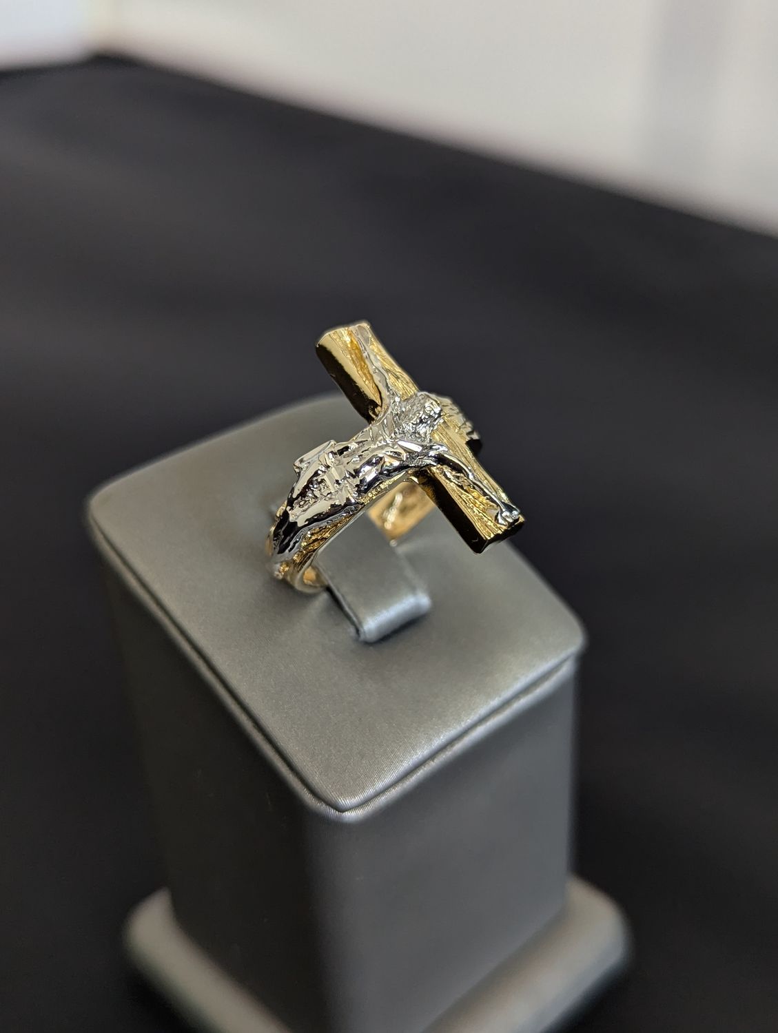 14K Two-Tone Jesus Cross Ring (S9 | 8.5g)