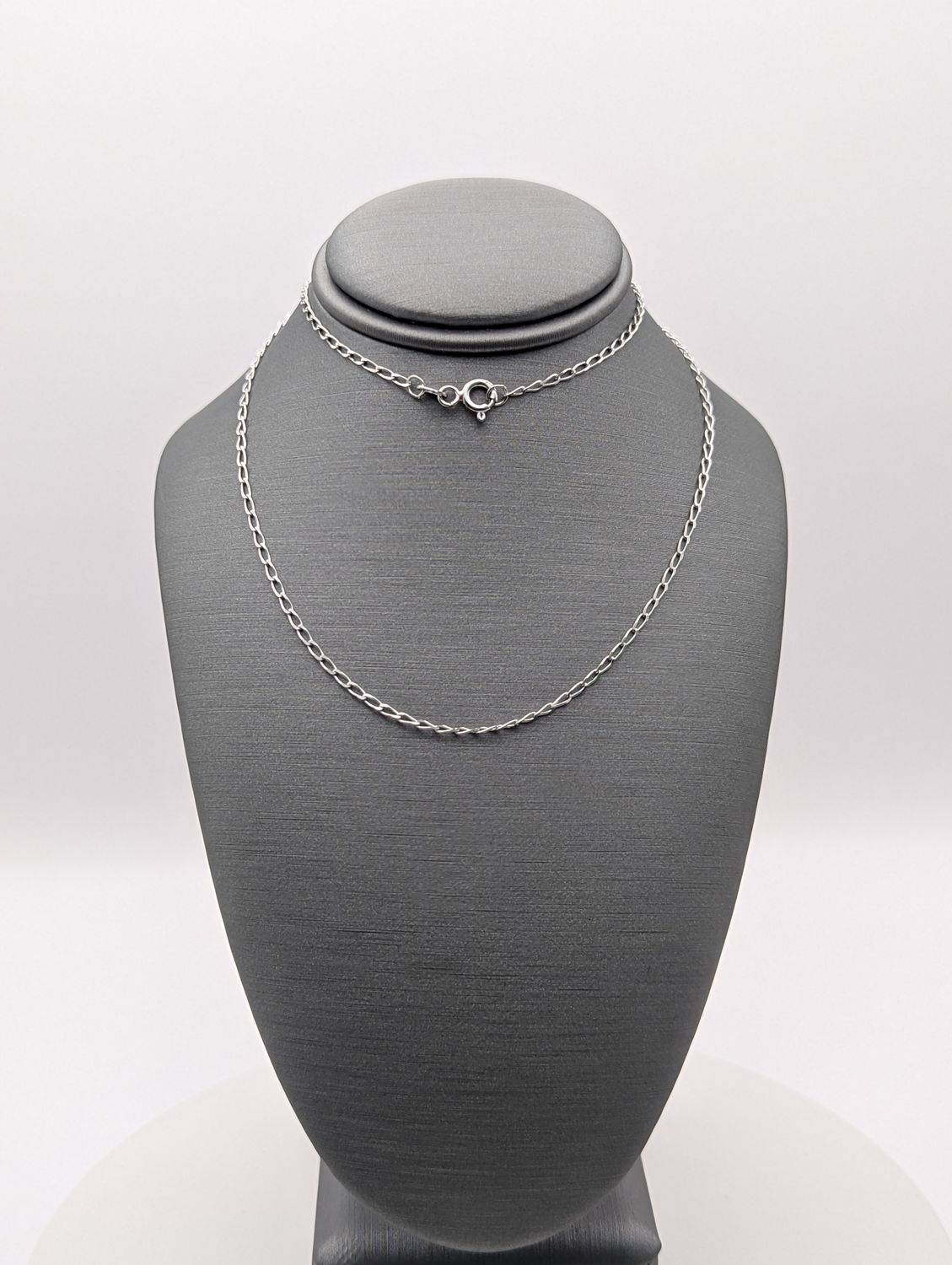 14K WG Elongated Curb Chain (1.7g | 16")