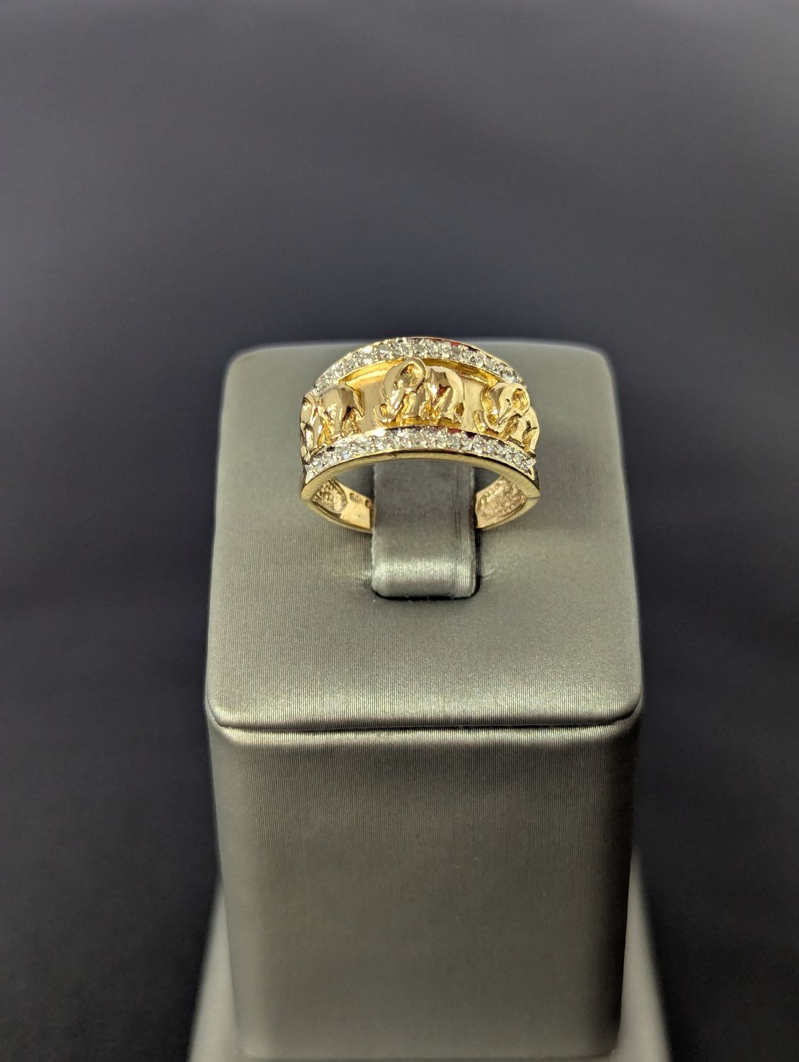 14K YG Three Elephants CZ Ring (S6.5 | 4.8g)