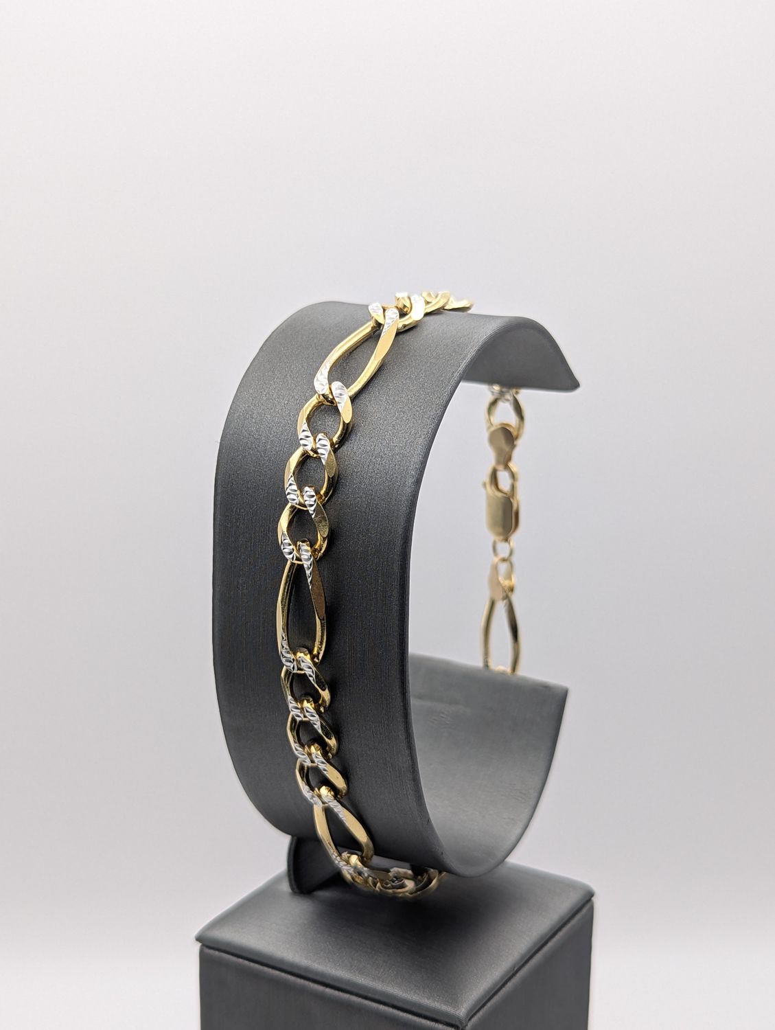 14K Dia-Cut Figaro Bracelet (9" | 16.5g)