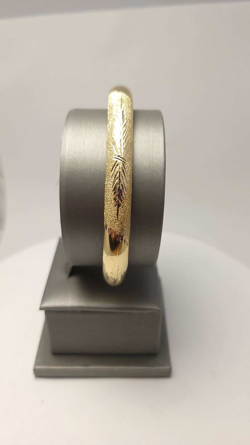 14K YG Textured Bangle (7.5" | 10g)