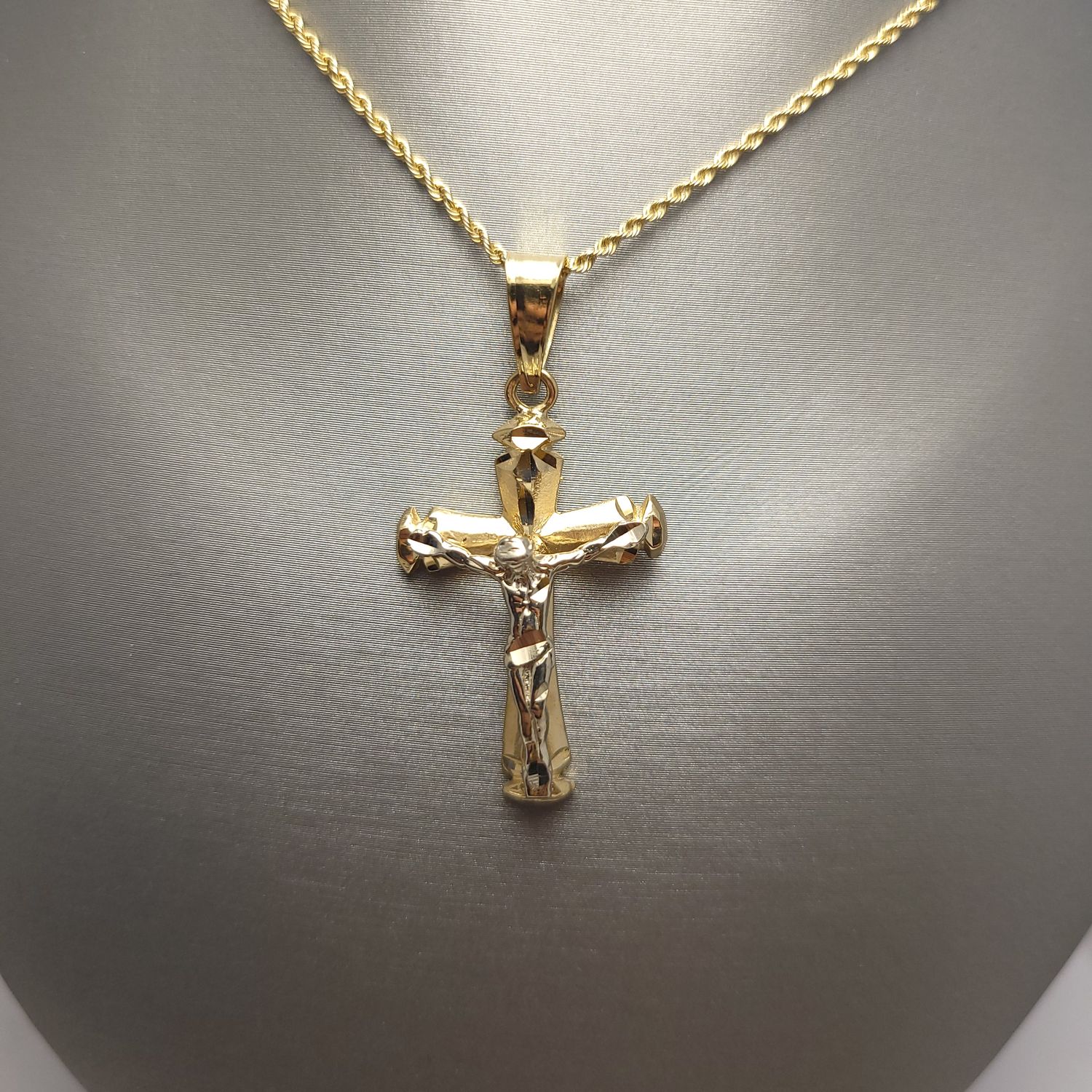 14K Two-Tone Crucifix Pendant (3.4g | 1.5")