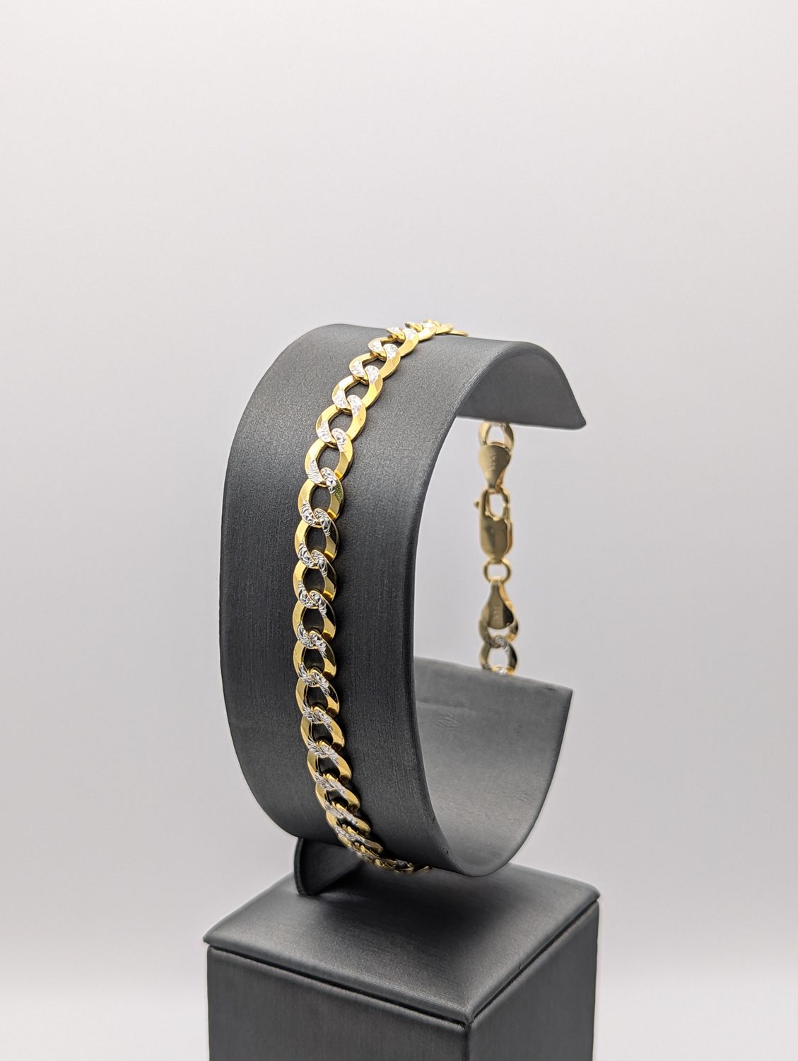 14K Dia-Cut Curb Bracelet (9" | 11.2g)
