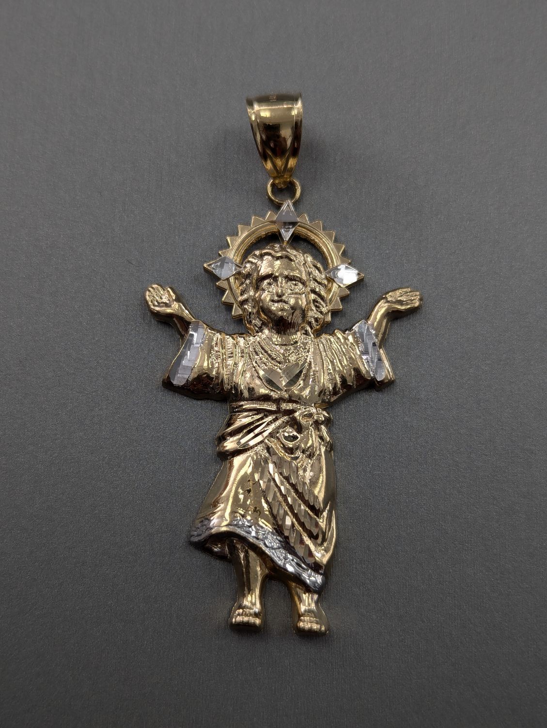 14K YG/WG Divino Nino Pendant (7.1g)