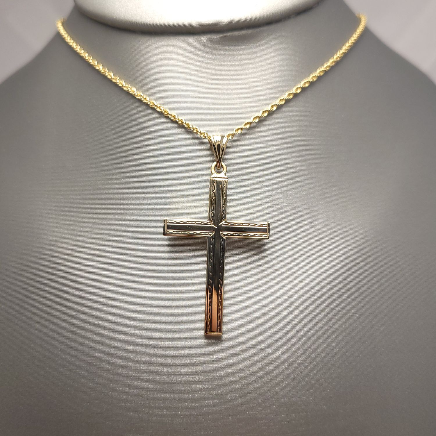 14K YG Flat Cross Pendant (1.7g | 1.25")
