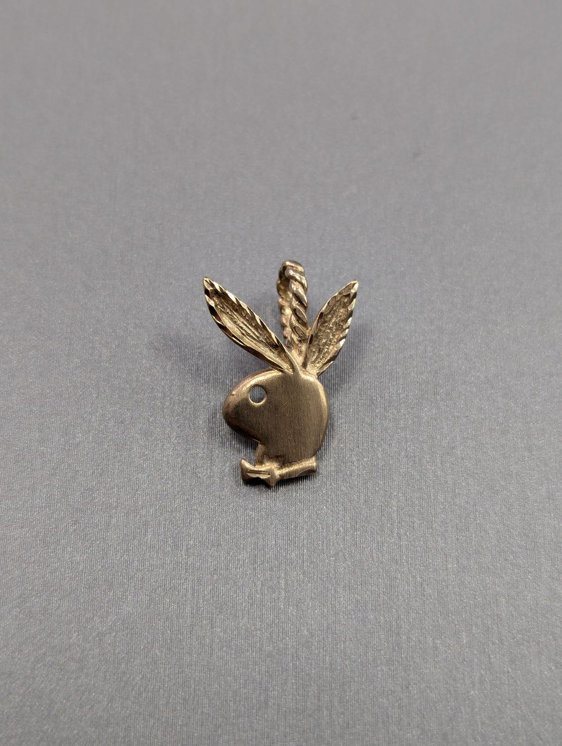 14K YG Playboy Bunny Pendant (1.5g)