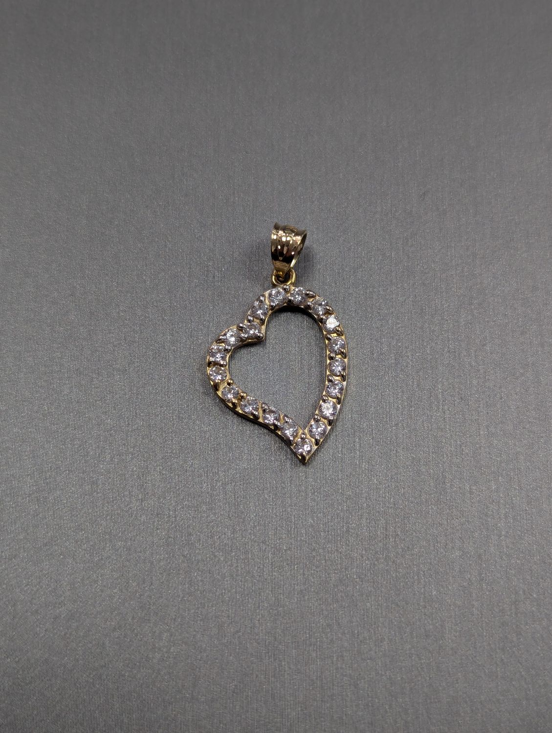 14K YG CZ Heart Pendant (1.5g)