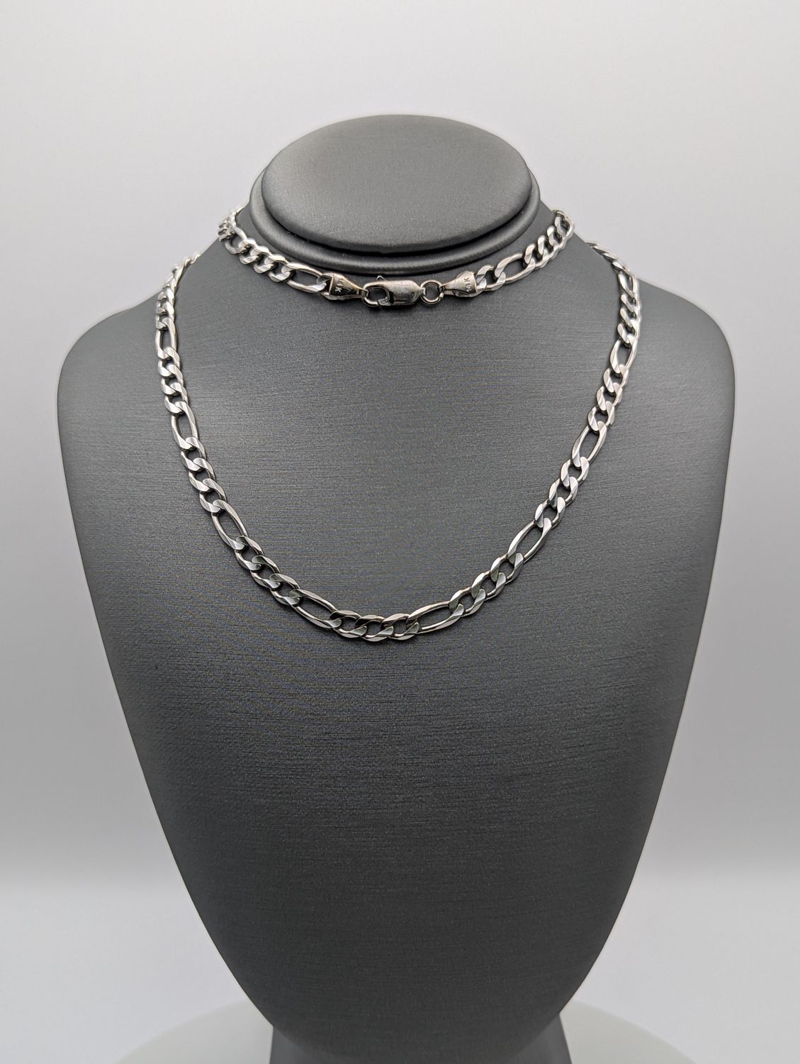 14K WG Flat Figaro Chain (18.8g | 22")