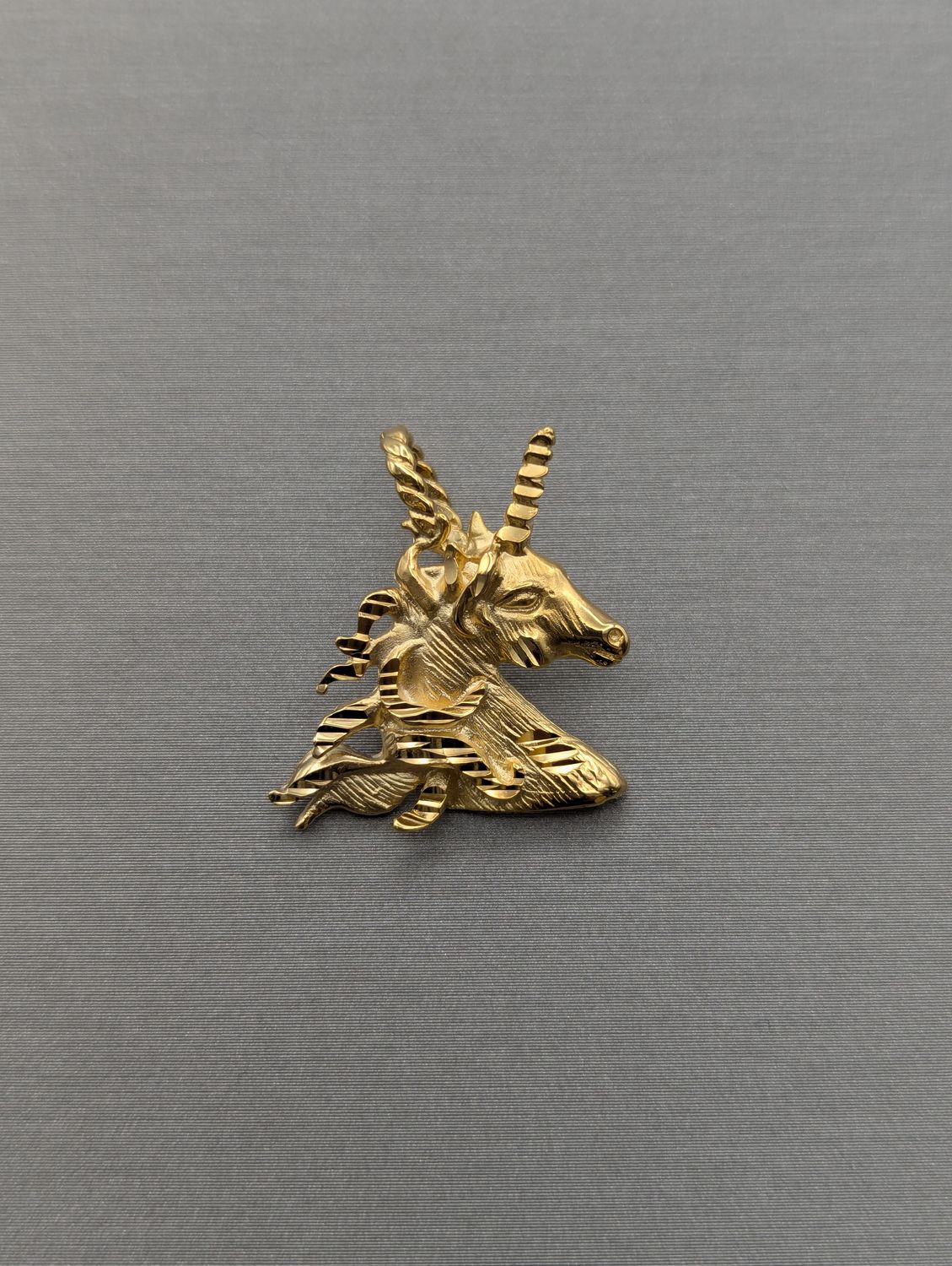 14K YG Dia Cut UnicornPendant (3.3g)