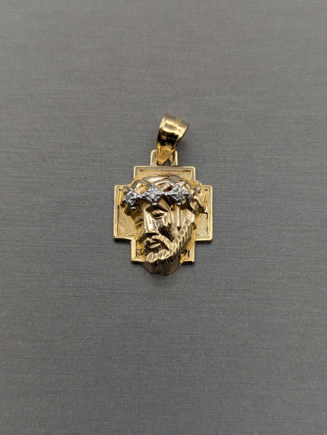 14K YG Jesus Head Pendant (2.6g)