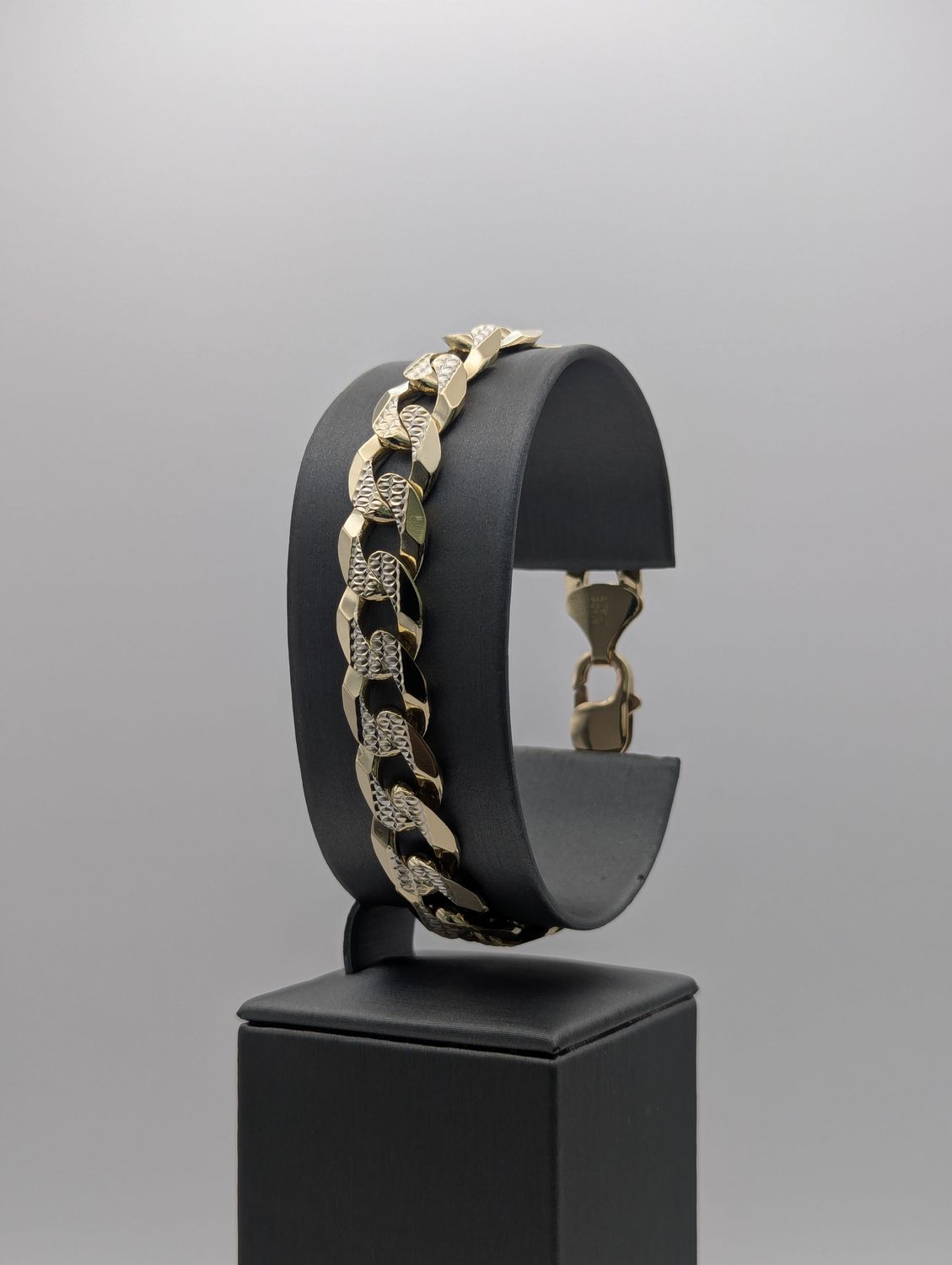 14K YG Dia Cut Curb Bracelet (8.5" | 39.9g)