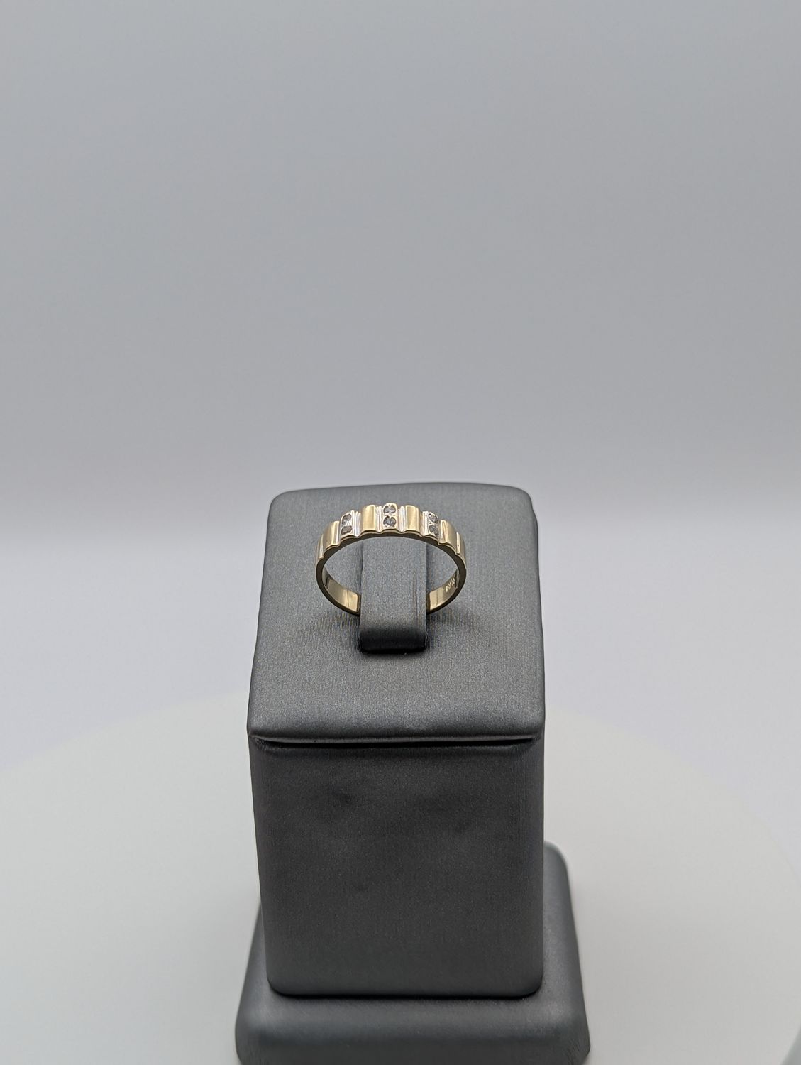 14K YG/WG CZ Wedding Band (S7 | 2.2g)