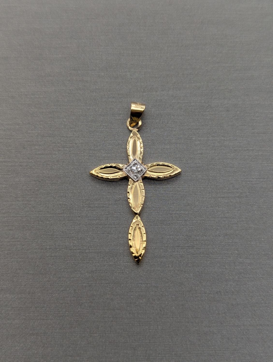 14K YG/WG CZ Dia Cut Cross Pendant (1.6g)